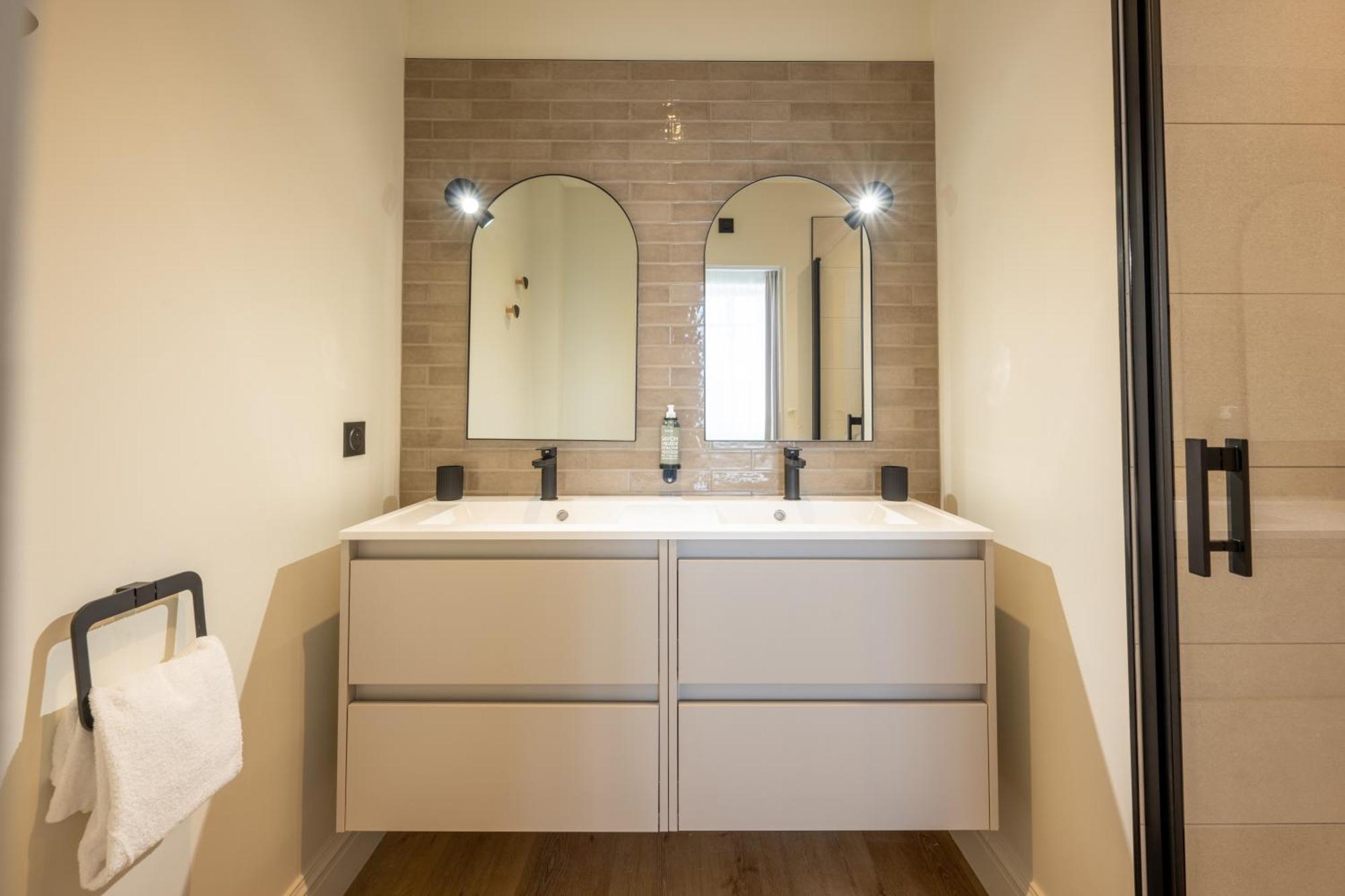 67 Victor Hugo Apartment Коняк Екстериор снимка