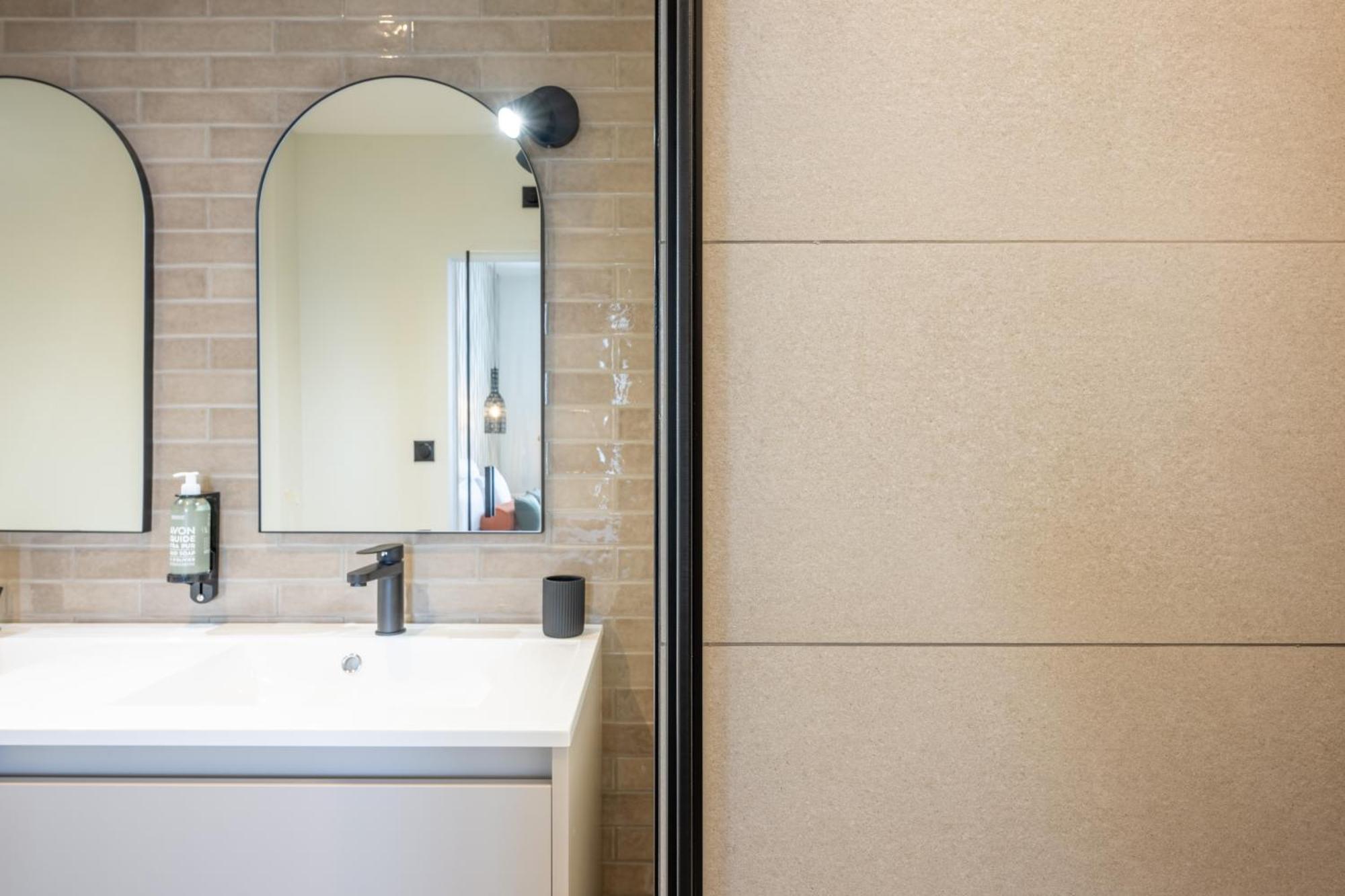 67 Victor Hugo Apartment Коняк Екстериор снимка