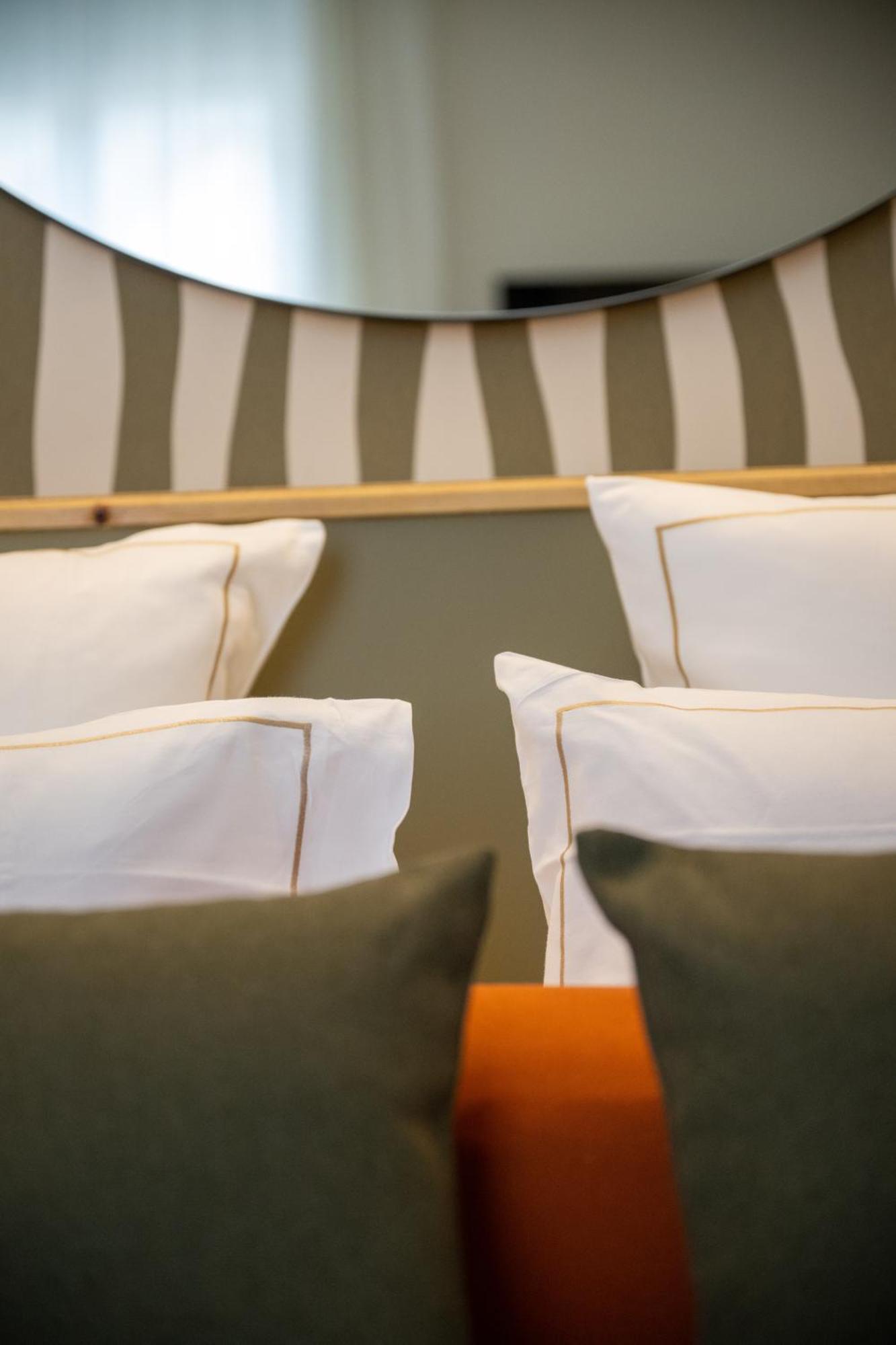 67 Victor Hugo Apartment Коняк Екстериор снимка