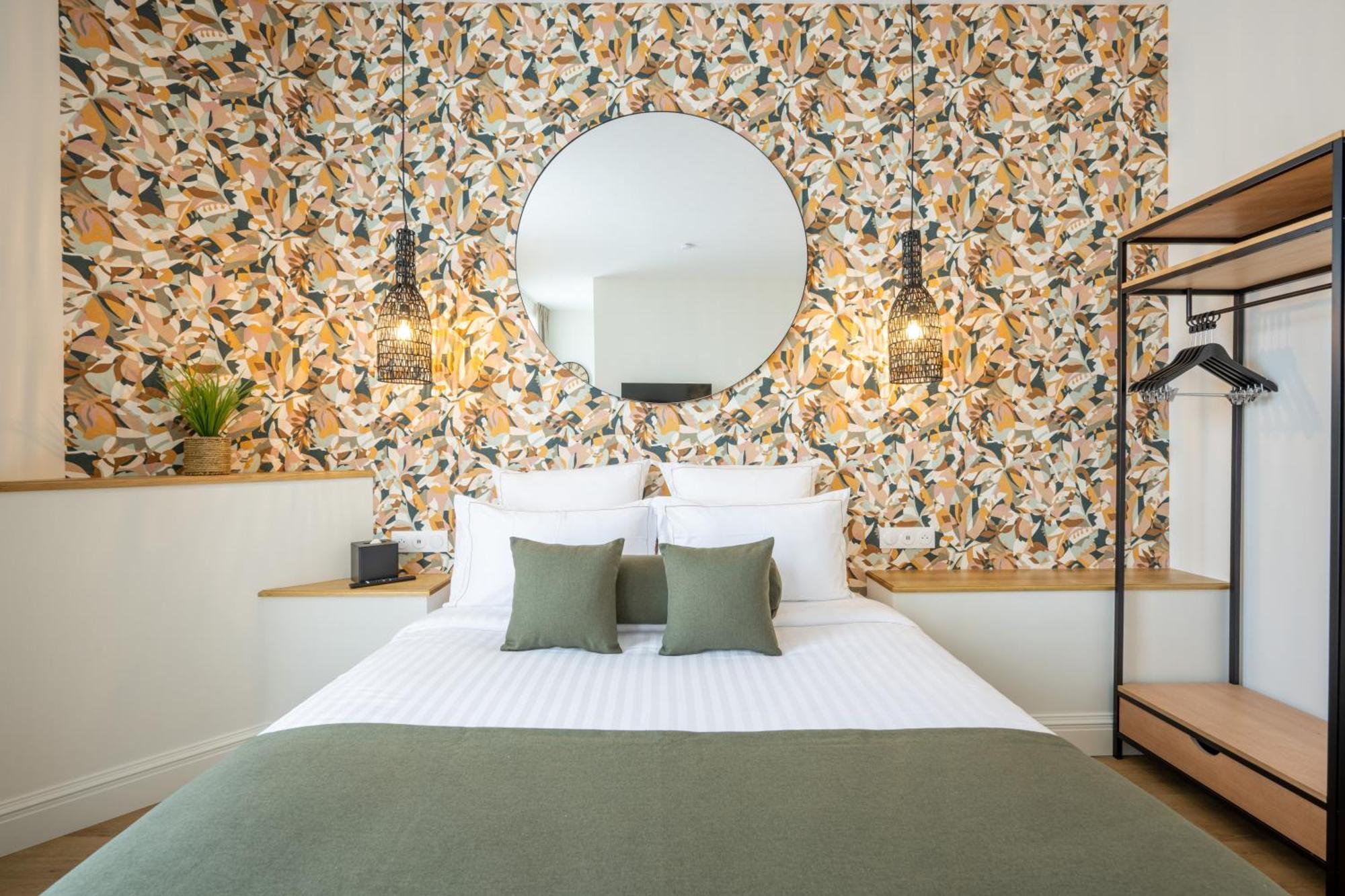 67 Victor Hugo Apartment Коняк Екстериор снимка